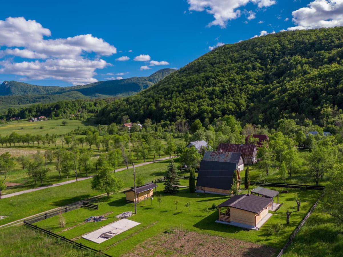 Chalet Velebitska Kuca ヴェリカ・プラナ エクステリア 写真