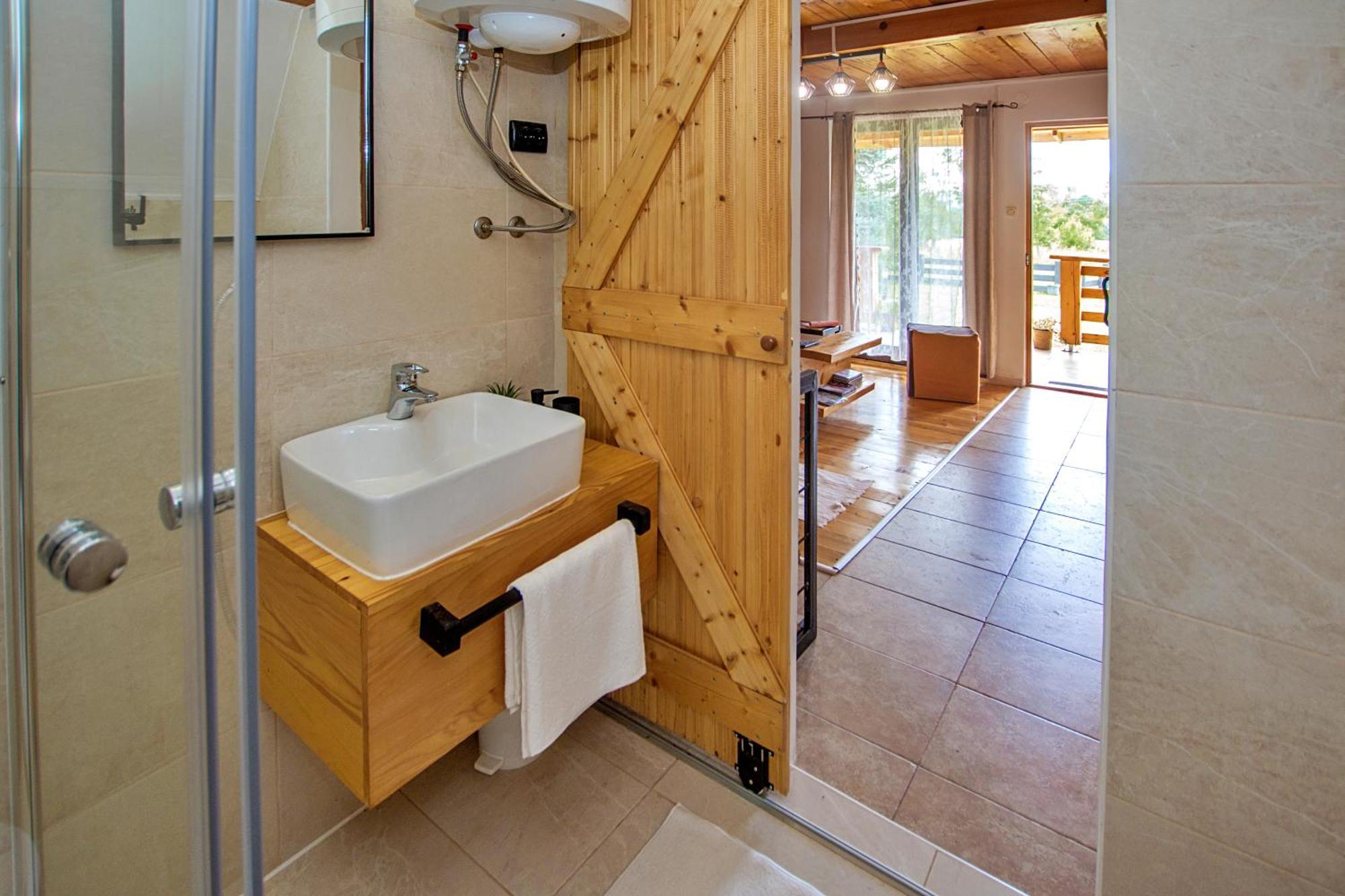 Chalet Velebitska Kuca ヴェリカ・プラナ エクステリア 写真