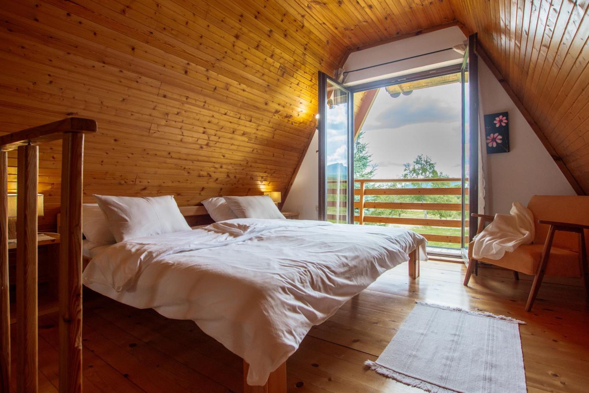 Chalet Velebitska Kuca ヴェリカ・プラナ エクステリア 写真